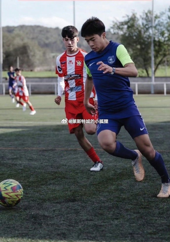 效力巴達(dá)洛納U16的中國(guó)球員汪修昊，入選西班牙加泰羅尼亞大區(qū)隊(duì)