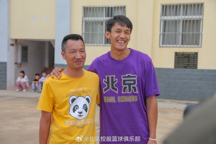 那一封信的故事還在延續(xù) 矣進(jìn)宏母校的師生們來到北京了！
