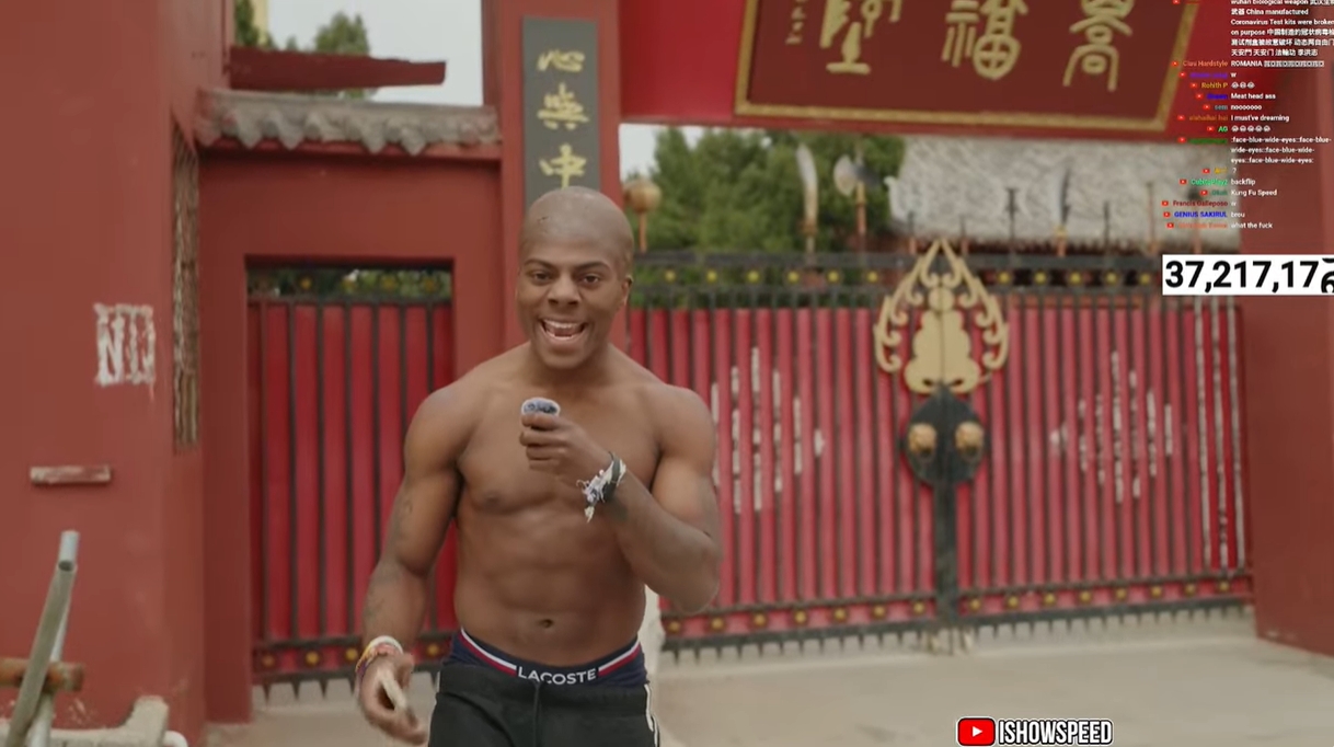 光頭造型！Speed中國(guó)行來(lái)到鄭州少林寺，上香拜佛學(xué)功夫