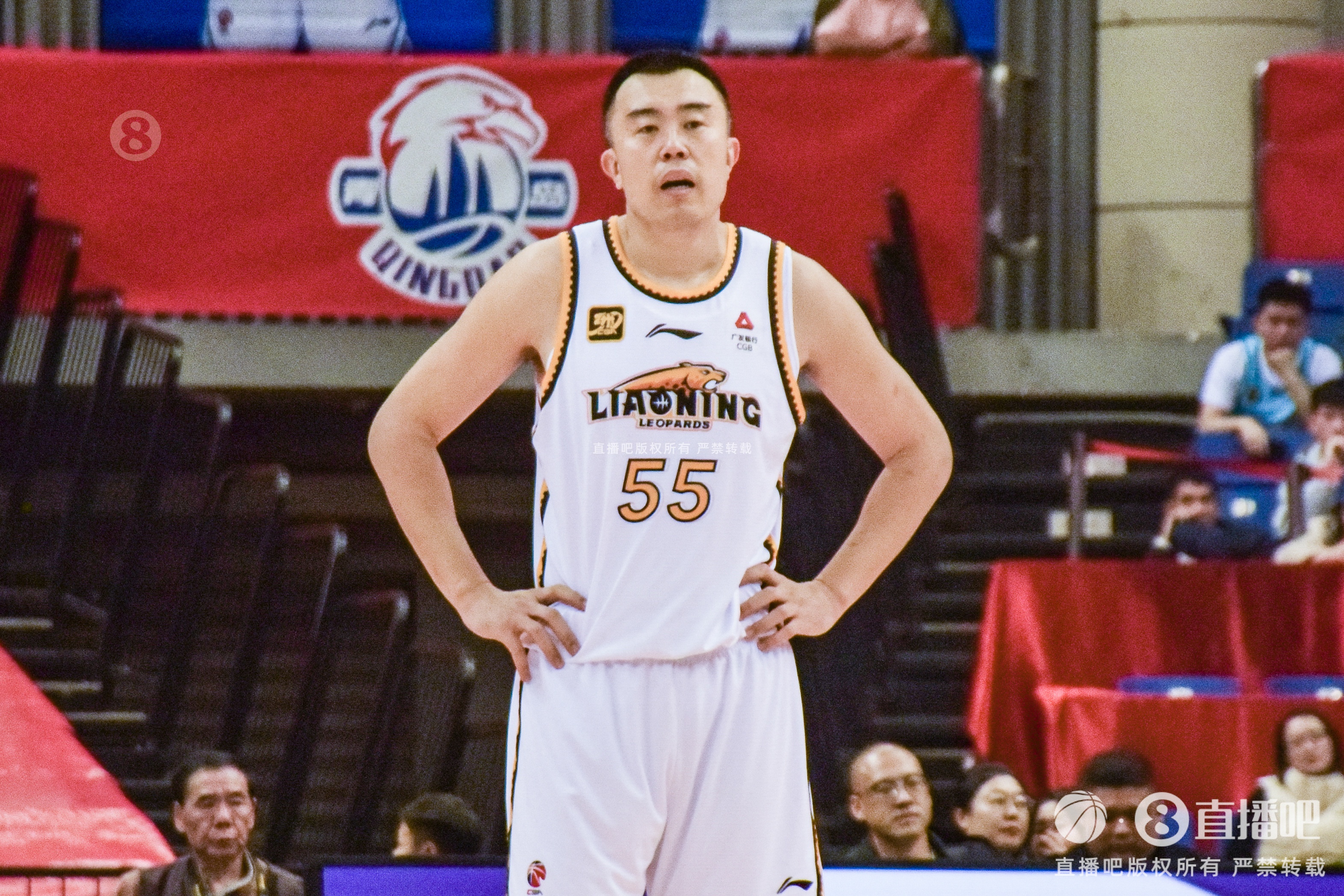老將太穩(wěn)了！韓德君半場5中5高效拿下11分3板1助