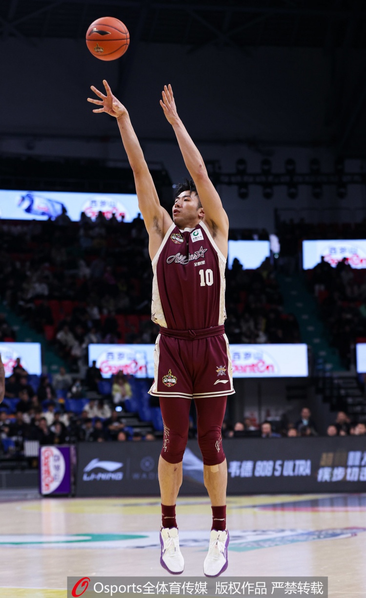 北控隊(duì)史首人！鄒雨宸13中11砍全隊(duì)最高23分 當(dāng)選全明星MVP